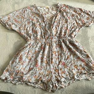 Bloomingdale’s short romper with pockets. Floral print